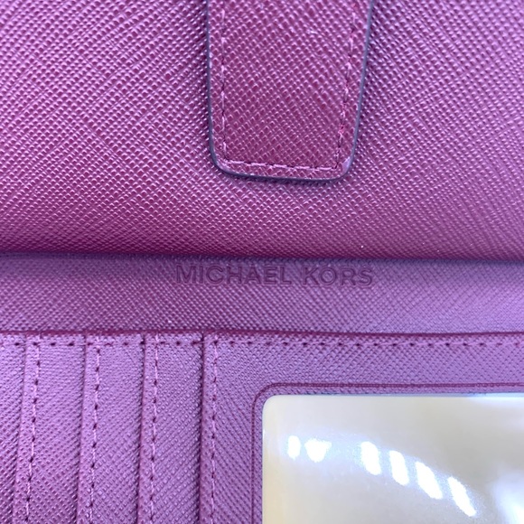 Michael Kors Saffiano Leather Set Double Zip Wristlet/ Merlot - Picture 9 of 13